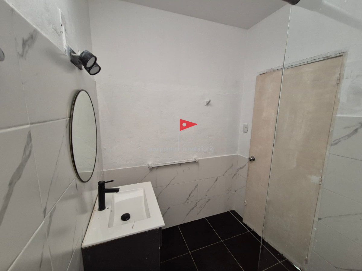 Casa ID.74 - Casa en venta Punta Fría Piriápolis 4 dormitorios y 2 baños