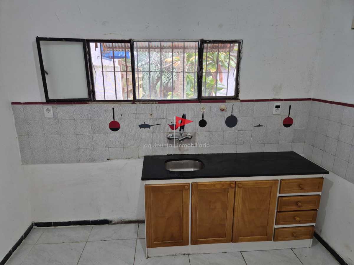 Casa ID.74 - Casa en venta Punta Fría Piriápolis 4 dormitorios y 2 baños