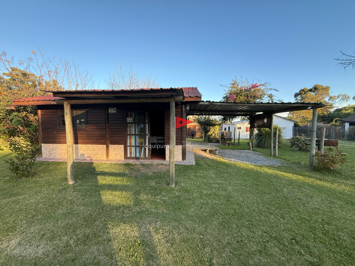 Casa ID.322 - Vendo Casa de 2 dormitorios en un entorno natural, a pocos minutos del mar