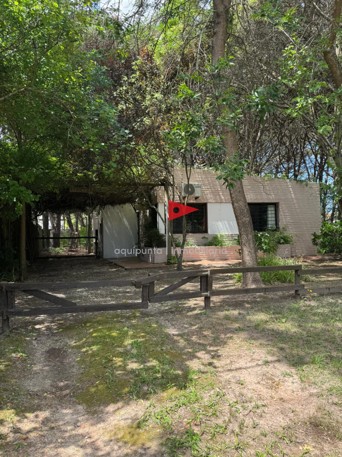 Casa ID.112 - Casa en Venta Piriápolis 2 dormitorios 1 baño.