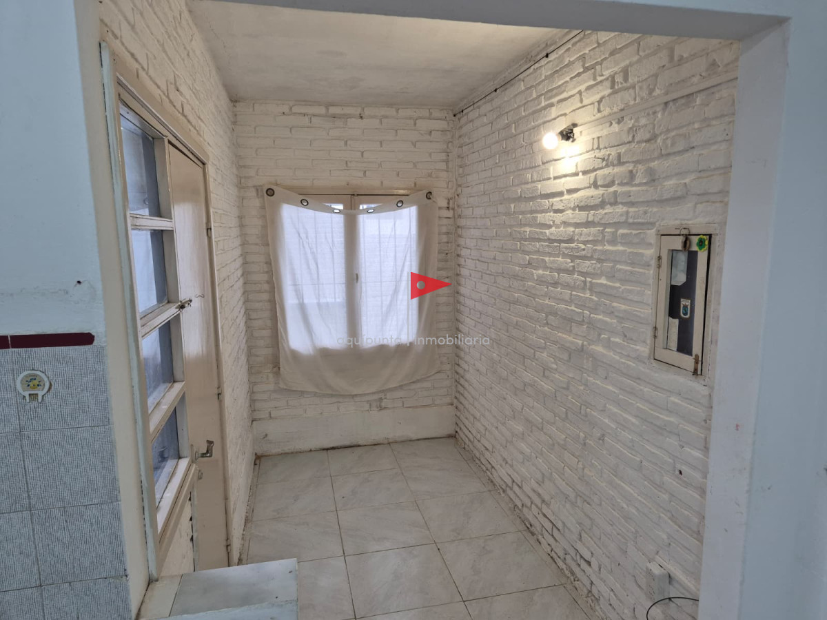 Casa ID.74 - Casa en venta Punta Fría Piriápolis 4 dormitorios y 2 baños