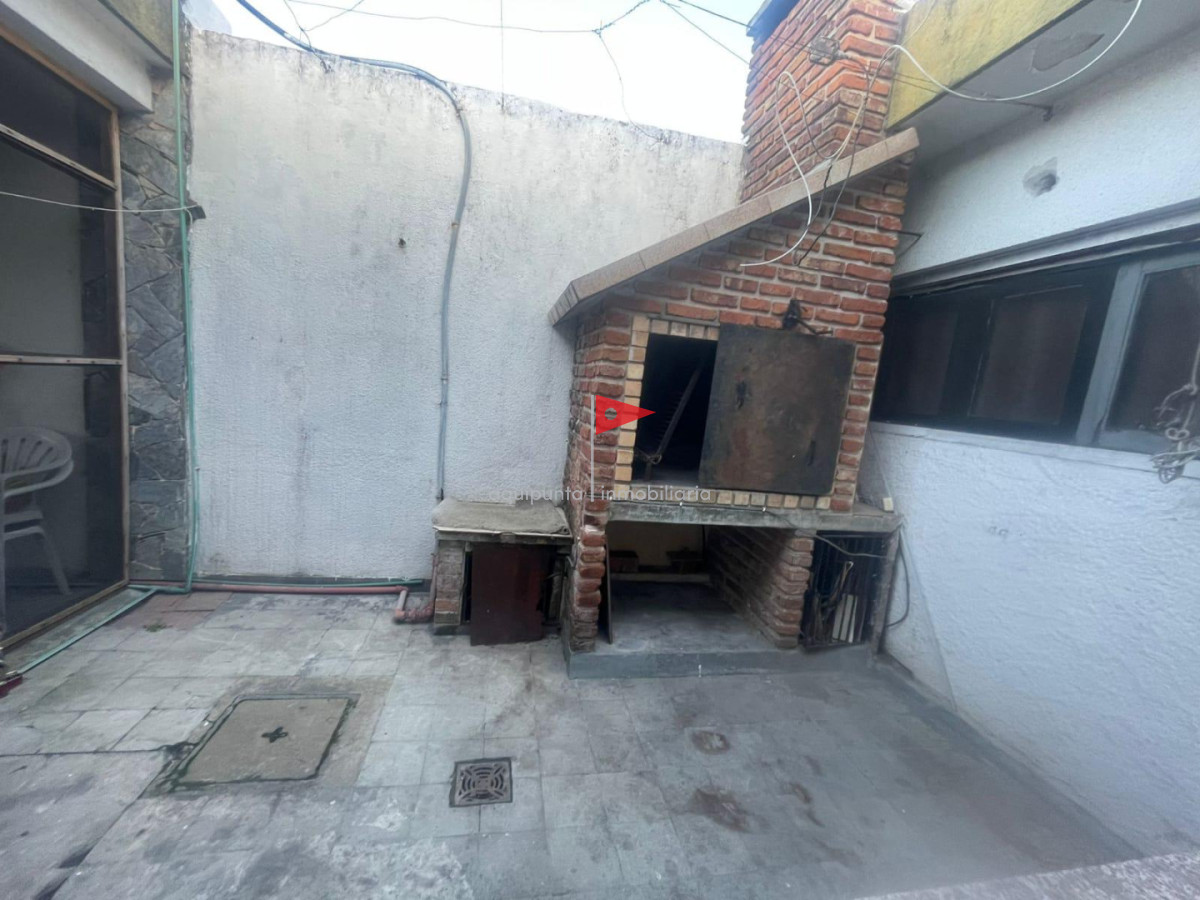Casa ID.320 - EN VENTA casa de 4 dormitorios y 3 baños