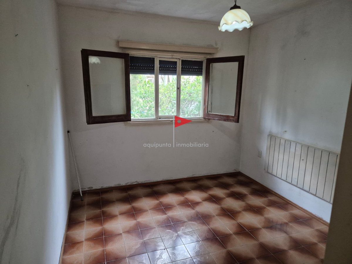 Casa ID.74 - Casa en venta Punta Fría Piriápolis 4 dormitorios y 2 baños