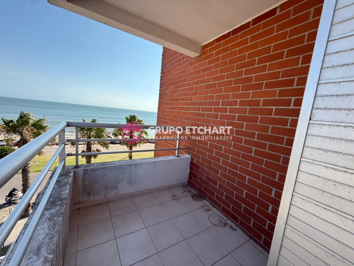 Apartamento ID.189 - Apartamento 2 dormitorios 2 baños frente a la playa Piriapolis