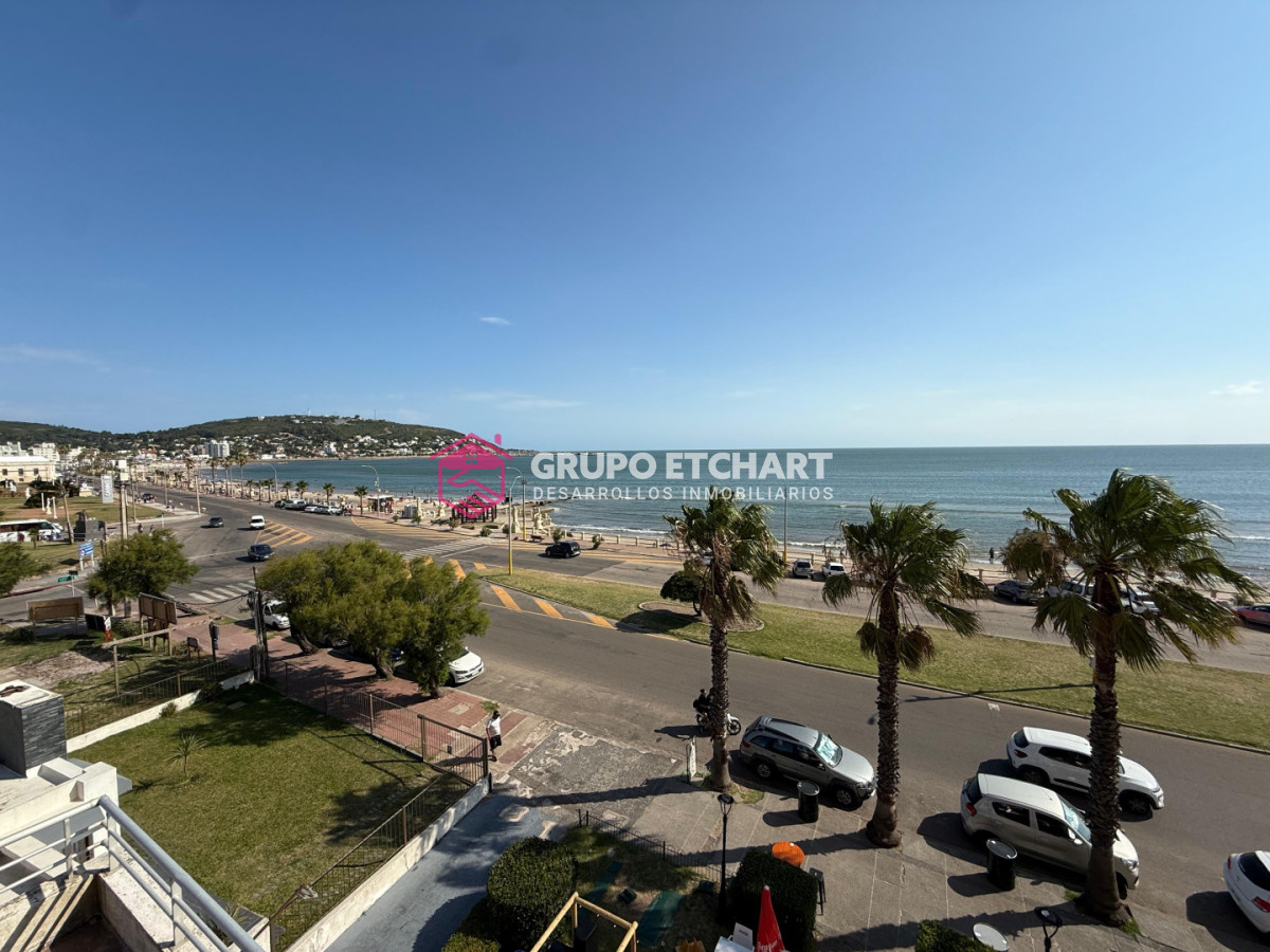 Apartamento ID.189 - Apartamento 2 dormitorios 2 baños frente a la playa Piriapolis
