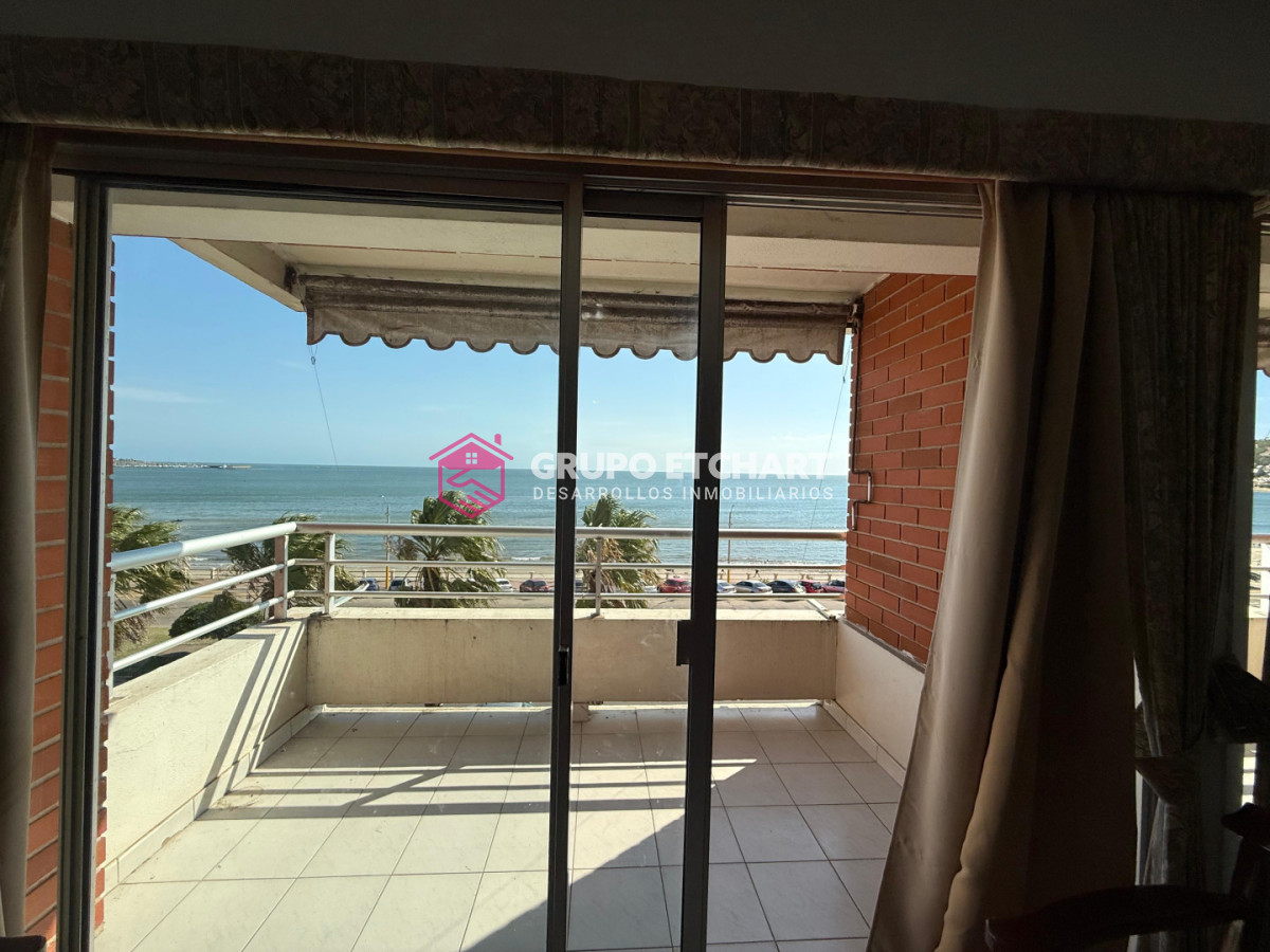 Apartamento ID.189 - Apartamento 2 dormitorios 2 baños frente a la playa Piriapolis