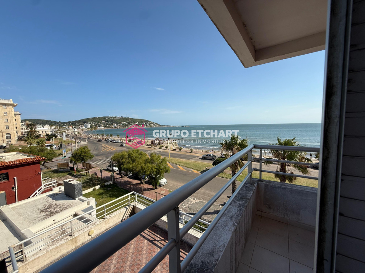 Apartamento ID.189 - Apartamento 2 dormitorios 2 baños frente a la playa Piriapolis