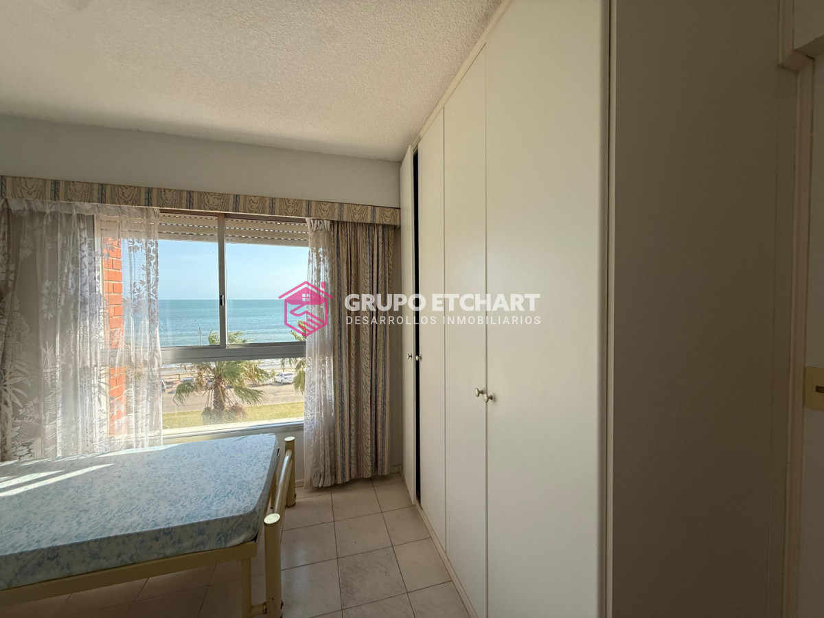 Apartamento ID.189 - Apartamento 2 dormitorios 2 baños frente a la playa Piriapolis
