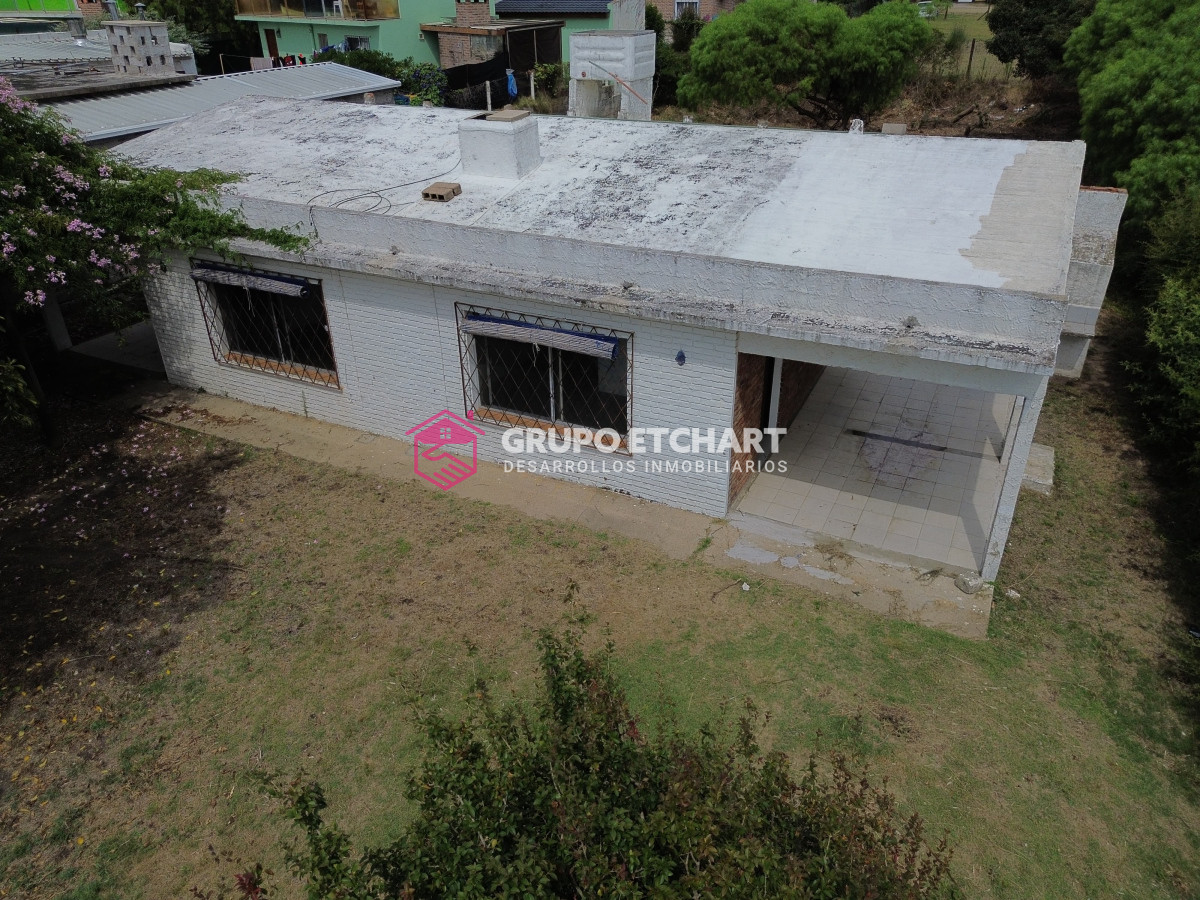Casa ID.23 - Casa en venta Piriápolis tres dormitorios dos baños.
