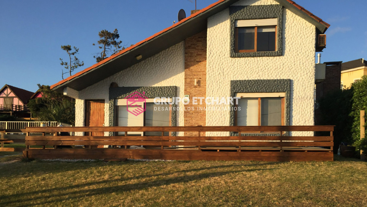 Casa ID.172 - Casa en Proa al Mar ,3 dormitorios y 2 baños (1 en suite) 