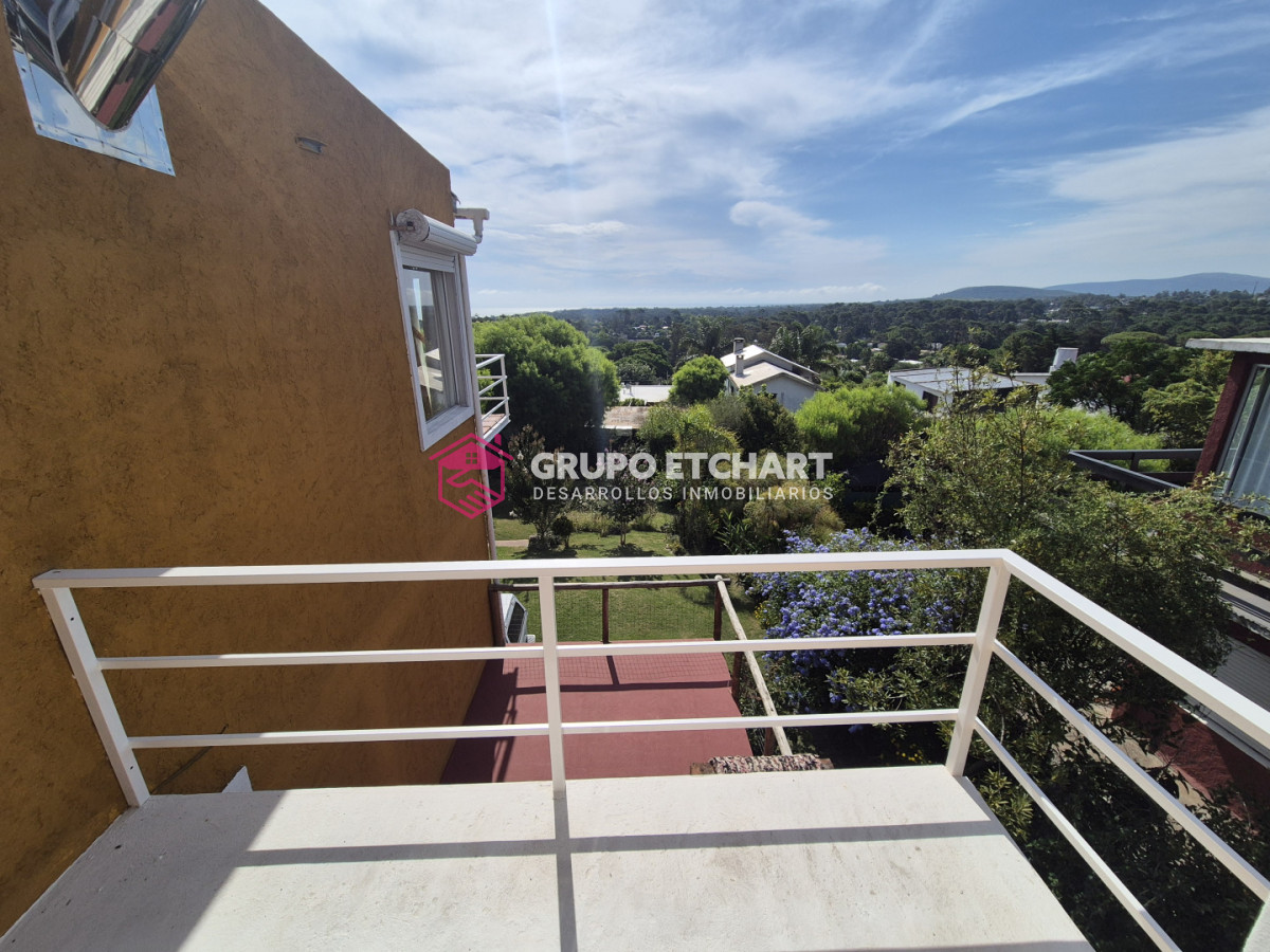 Casa ID.191 - Casa en Venta Piriápolis 5 dormitorios y 2 baños