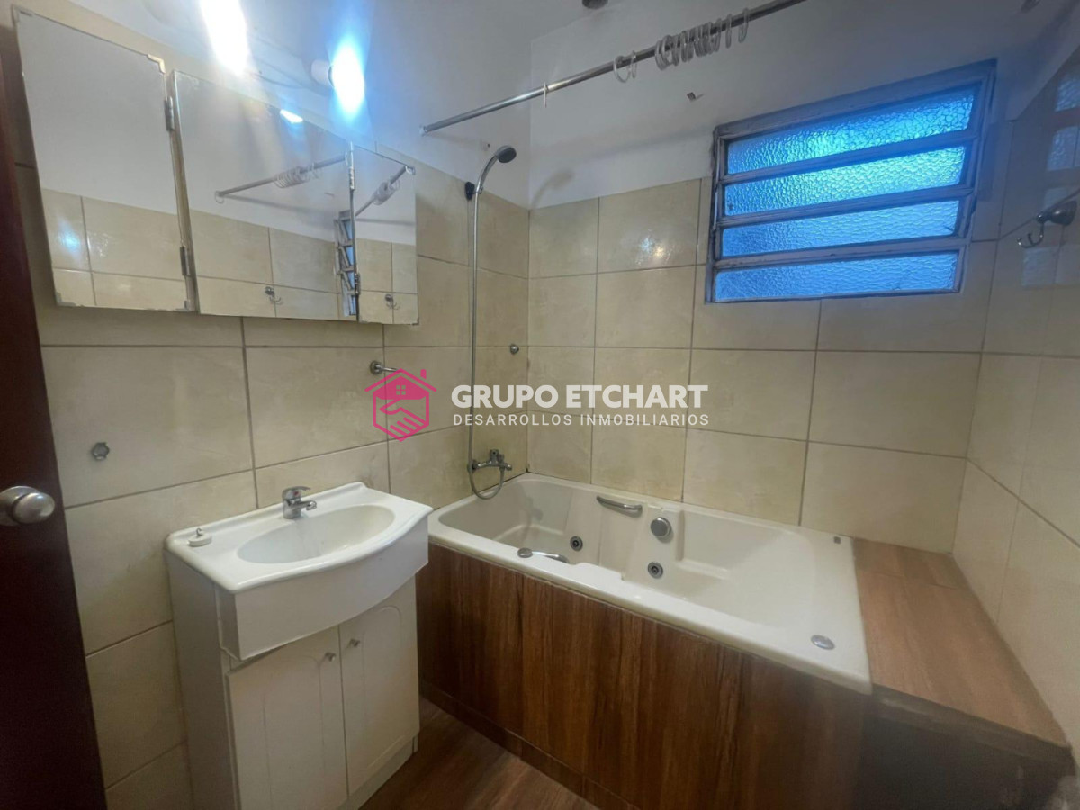 Casa ID.214 - EN VENTA casa de 4 dormitorios y 3 baños