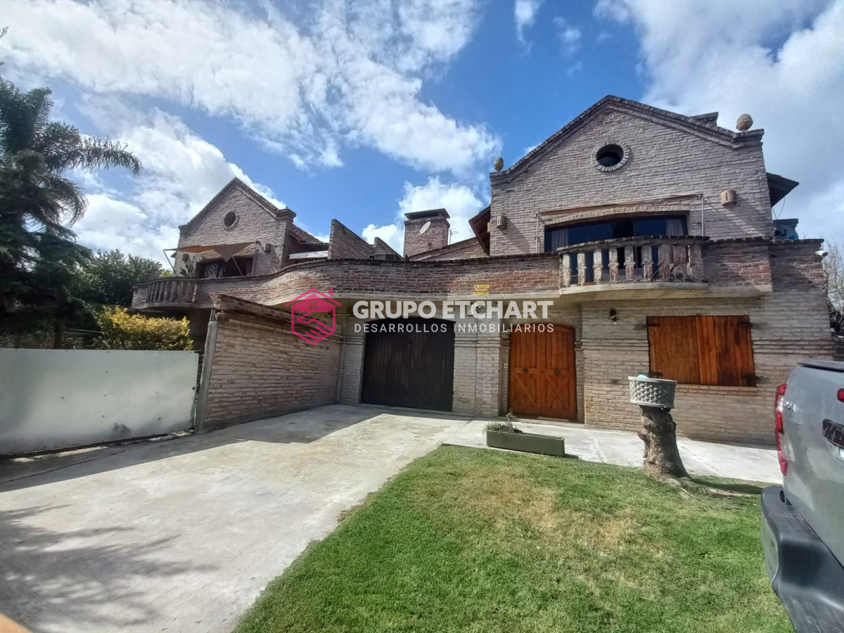 Casa ID.70 - En venta dos casas gemelas en Piriápolis 6 dormitorios y 4 baños.