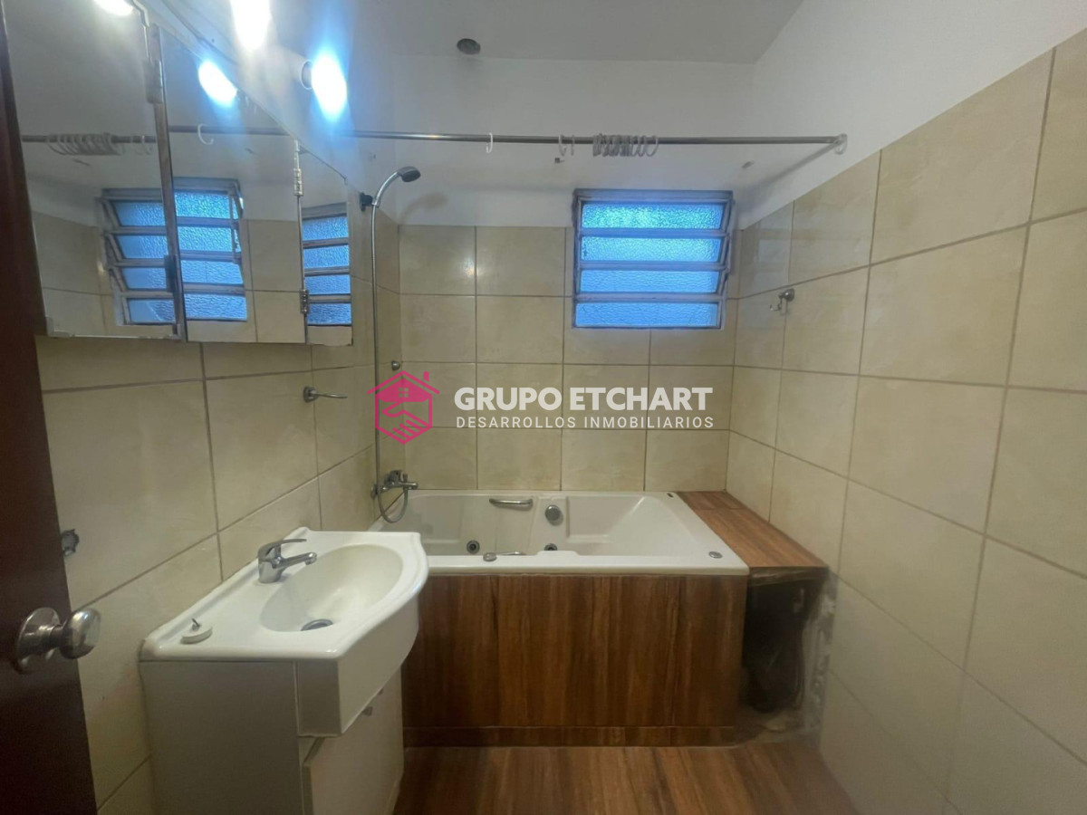 Casa ID.214 - EN VENTA casa de 4 dormitorios y 3 baños