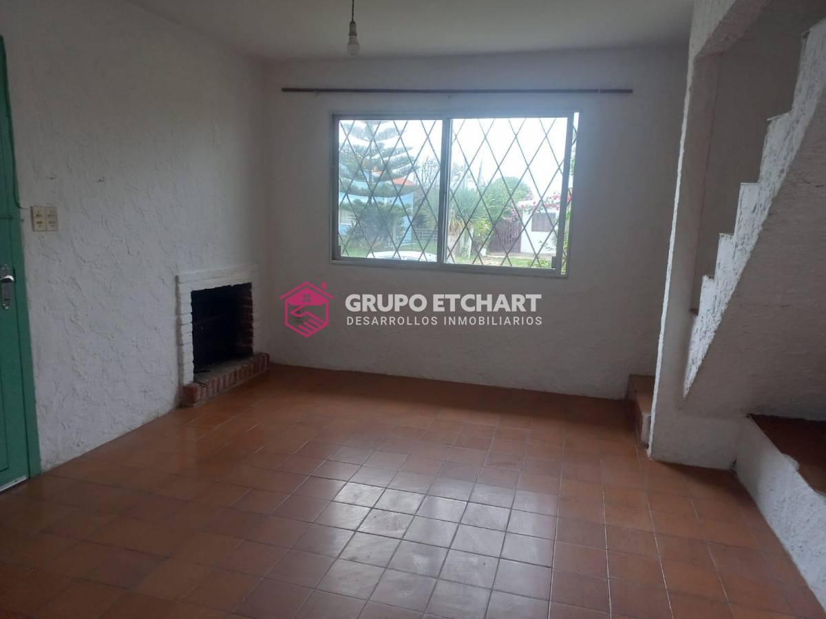 Casa ID.24 - Casa en venta Piriápolis 4 dormitorios  2 baños.