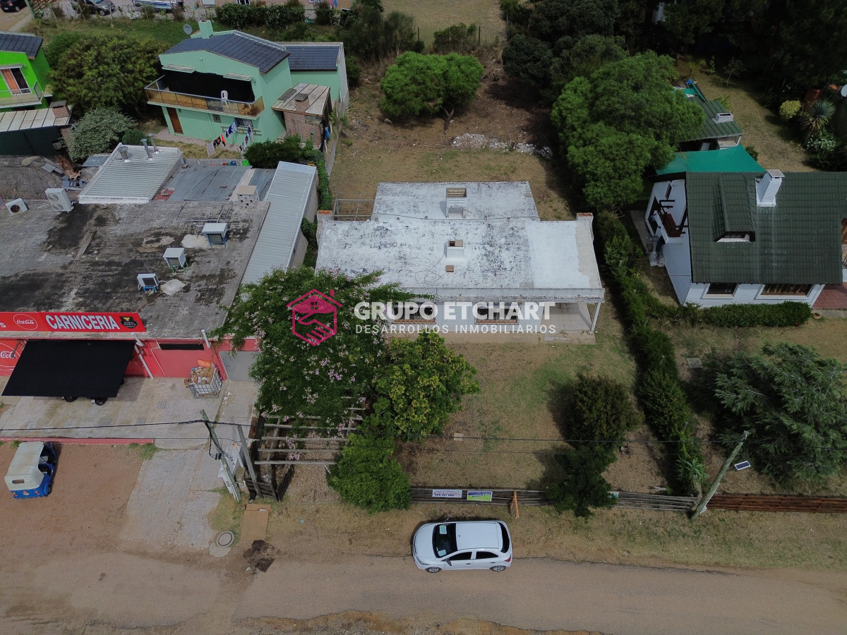 Casa ID.23 - Casa en venta Piriápolis tres dormitorios dos baños.