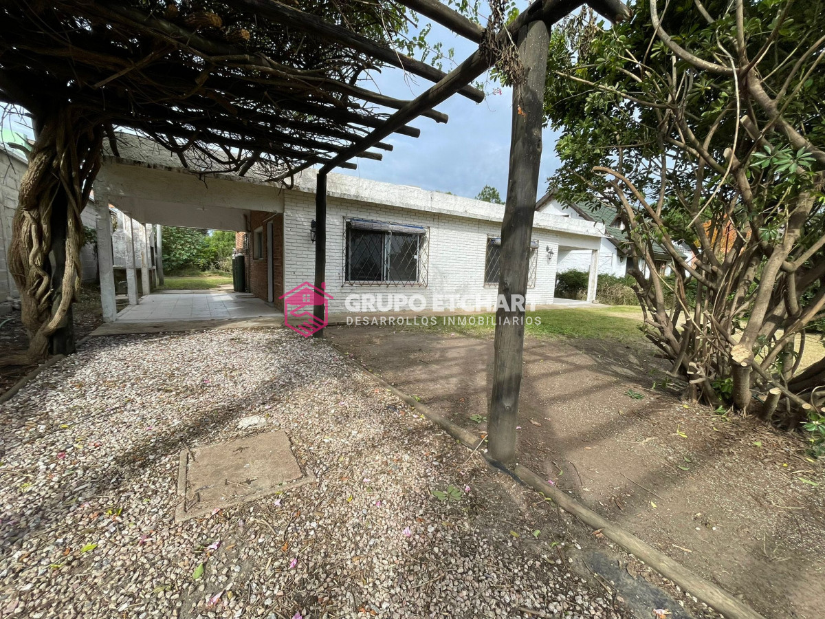 Casa ID.23 - Casa en venta Piriápolis tres dormitorios dos baños.