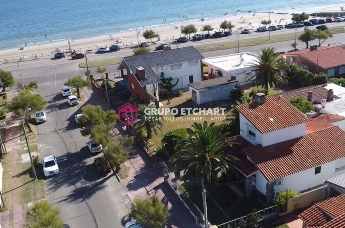 Casa ID.28 - Casa en venta Piriápolis 4 dormitorios y 3 baños.