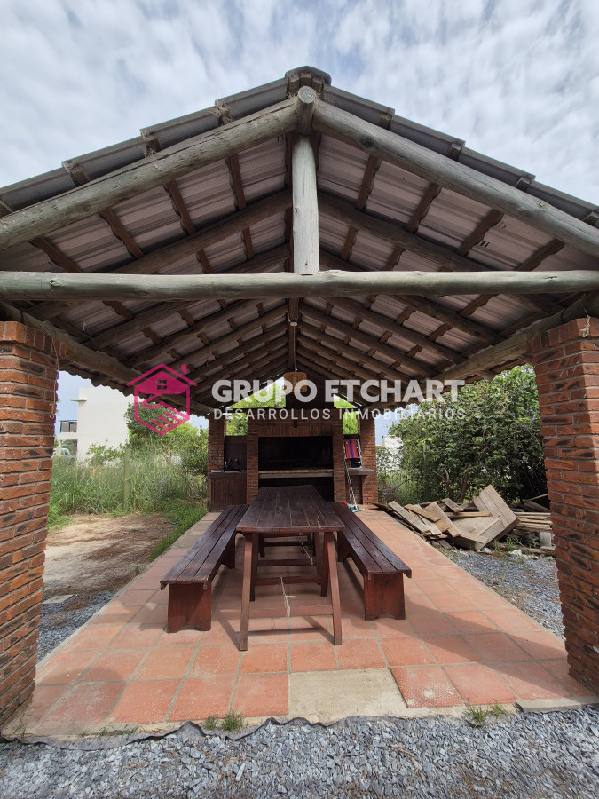 Casa ID.85 - Casa en Venta Piriápolis dos dormitorios un baño.