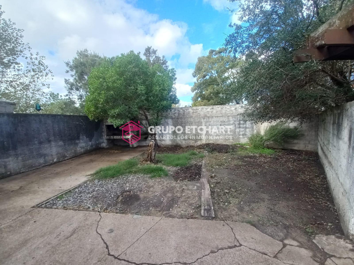 Casa ID.24 - Casa en venta Piriápolis 4 dormitorios  2 baños.