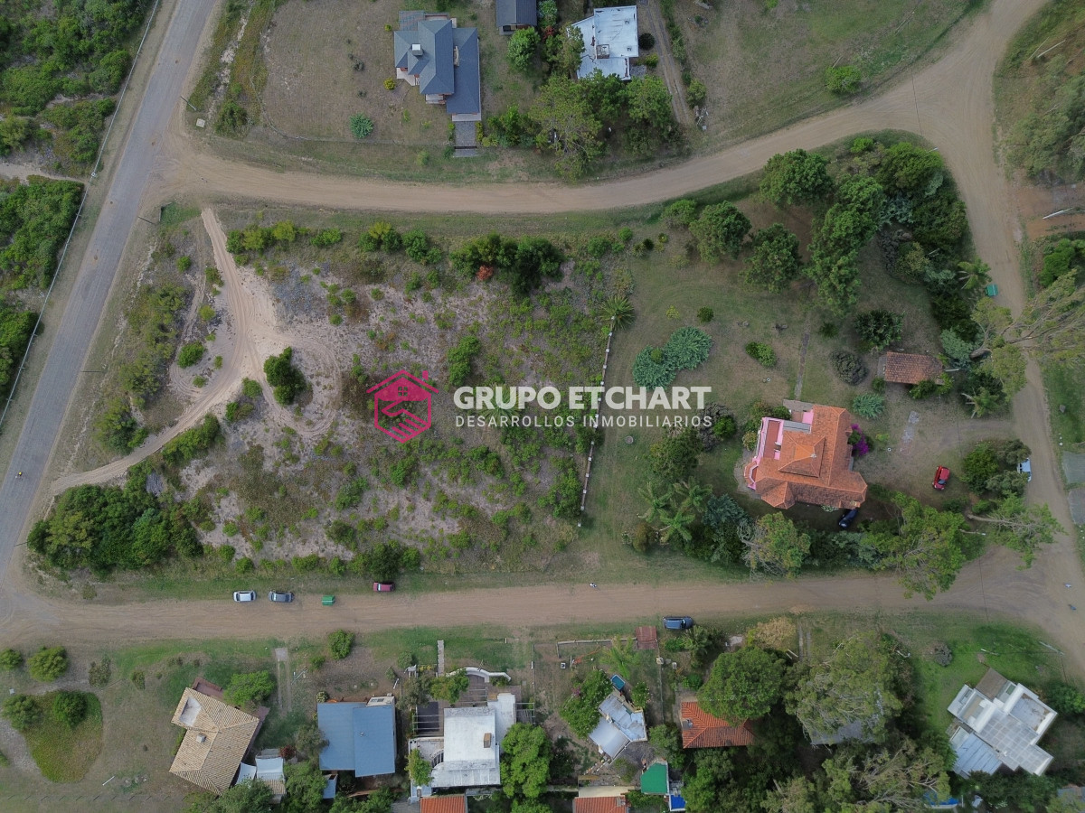 Casa ID.41 - Edificio en venta Piriápolis con 5000mt2 de terreno.