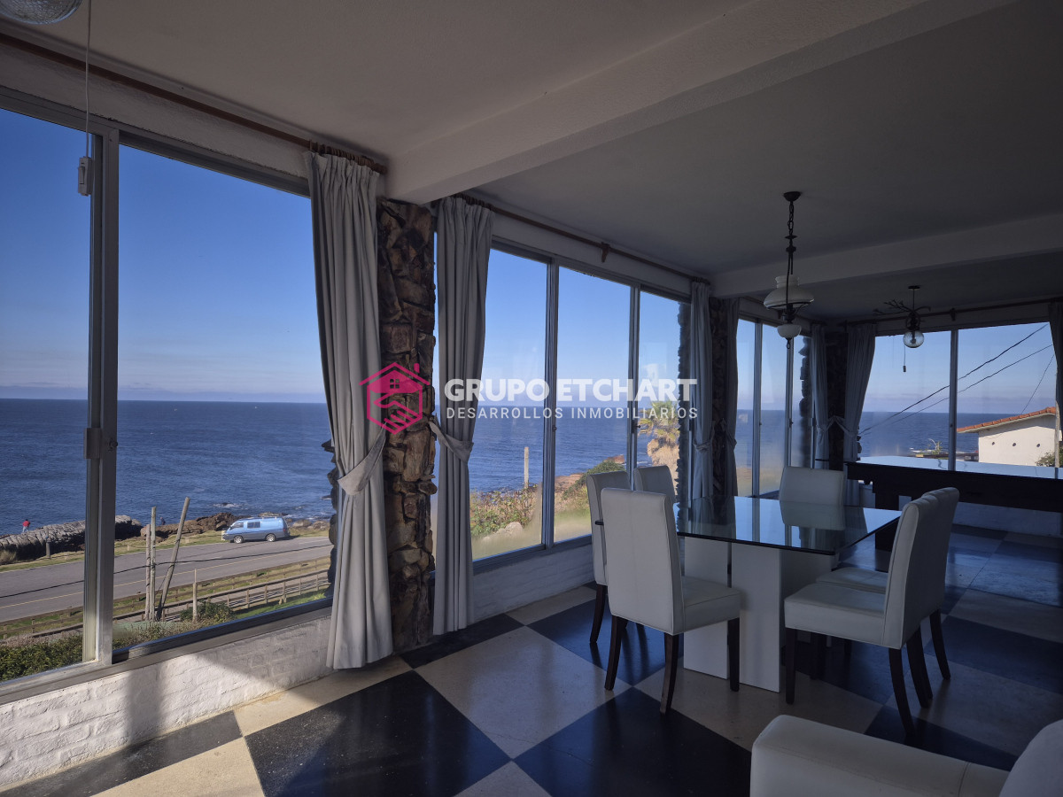 Casa ID.109 - Casa en venta Punta Colorada -  Vista al Mar - 3 Dormitorios 2 Baños