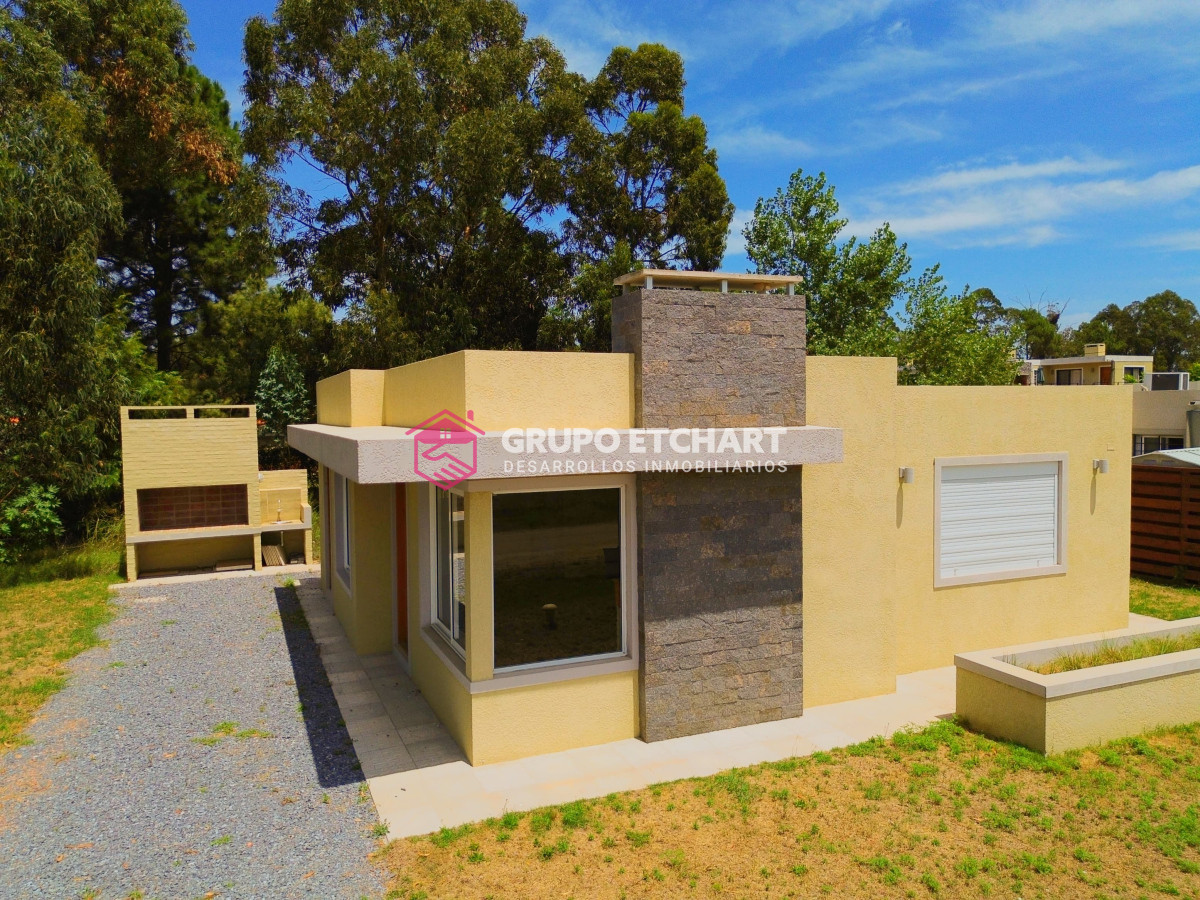 Casa ID.42 - Casa en venta Piriápolis dos dormitorios y dos baños.