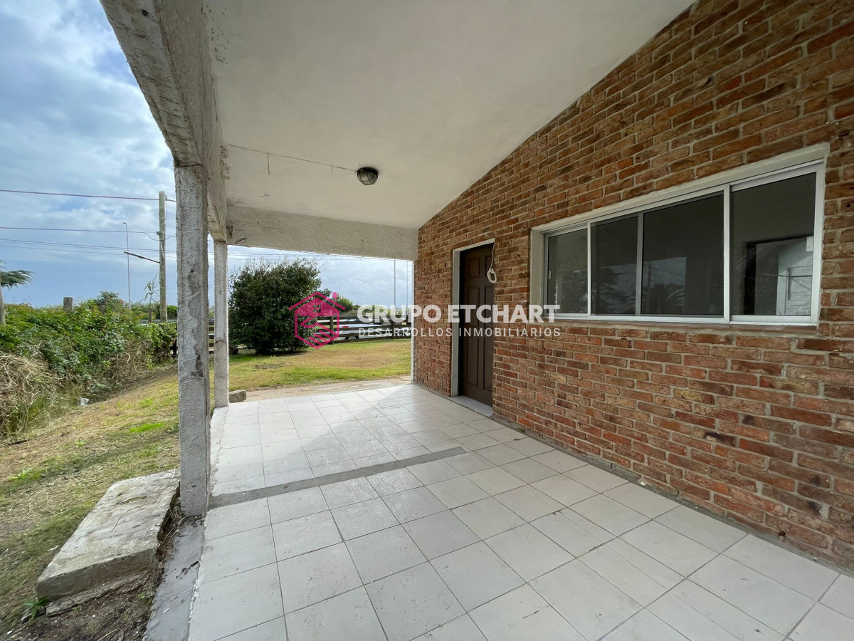 Casa ID.23 - Casa en venta Piriápolis tres dormitorios dos baños.