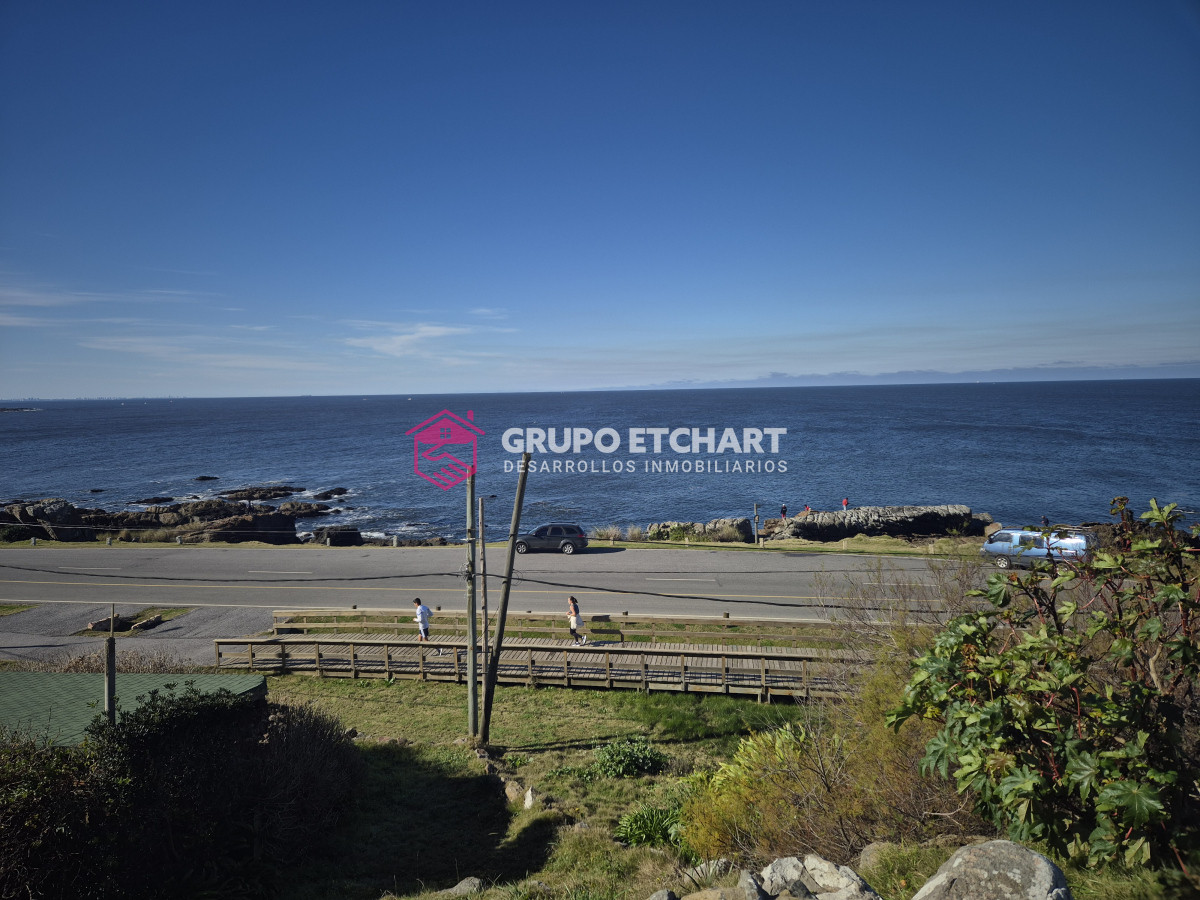 Casa ID.109 - Casa en venta Punta Colorada -  Vista al Mar - 3 Dormitorios 2 Baños
