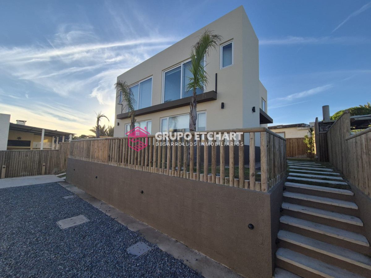 Casa ID.216 - Casa en venta Piriápolis 2 dormitorios 1 baño.