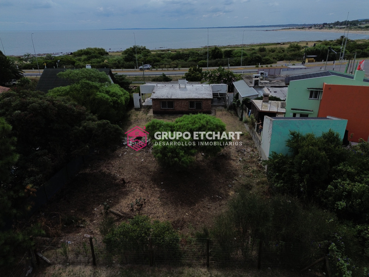 Casa ID.23 - Casa en venta Piriápolis tres dormitorios dos baños.