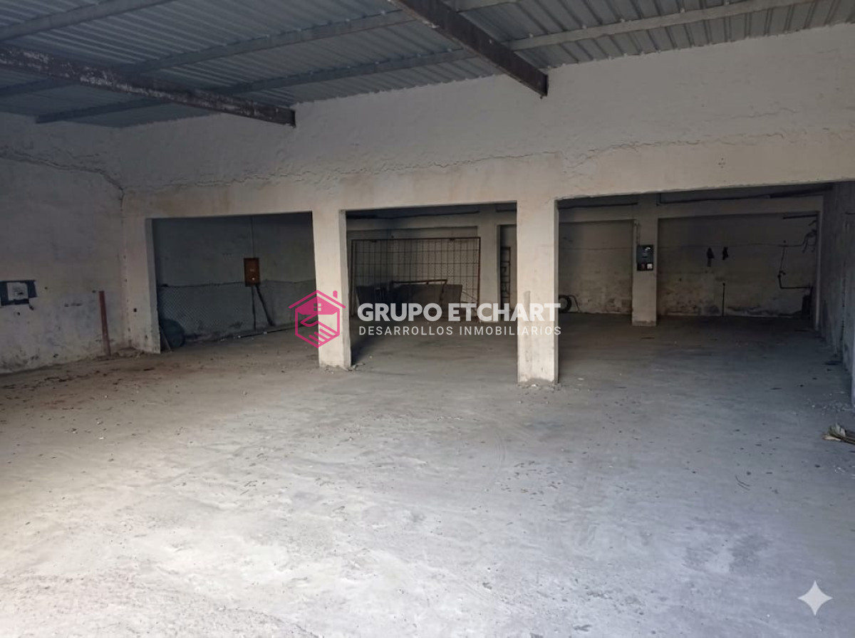 Casa ID.230 - EN VENTA casa 2 dormitorios, garage para 12 vehiculos!!!
