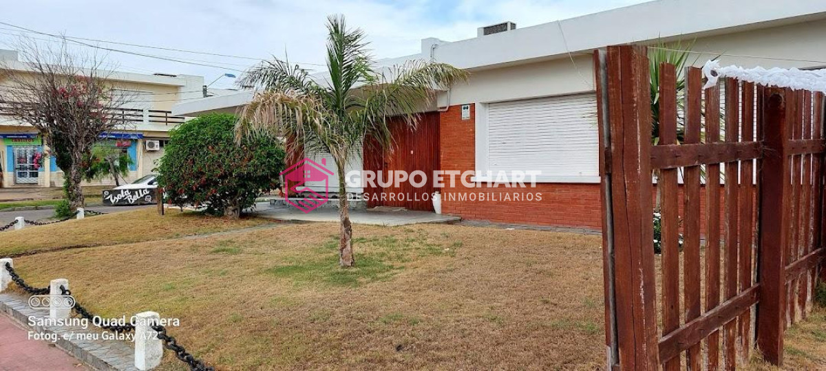 Casa ID.214 - EN VENTA casa de 4 dormitorios y 3 baños