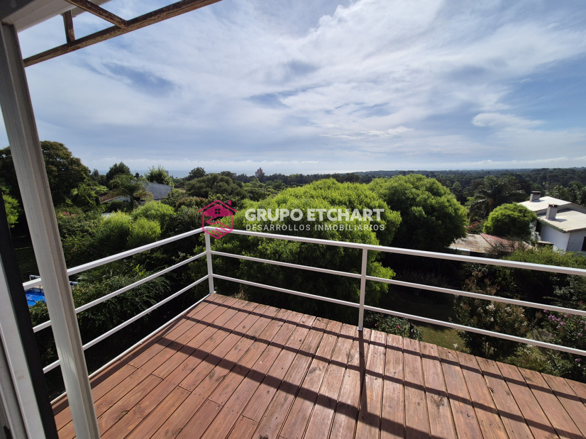 Casa ID.191 - Casa en Venta Piriápolis 5 dormitorios y 2 baños