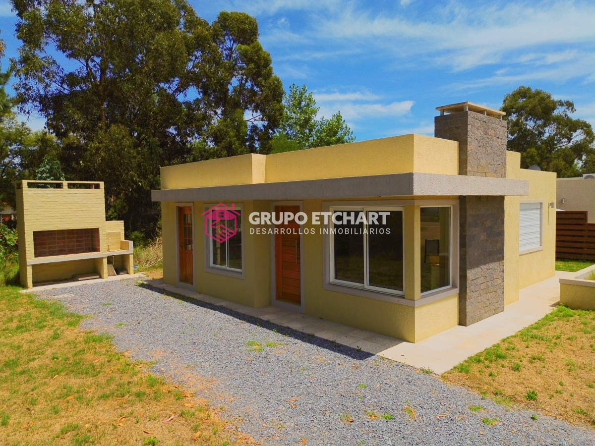 Casa ID.42 - Casa en venta Piriápolis dos dormitorios y dos baños.