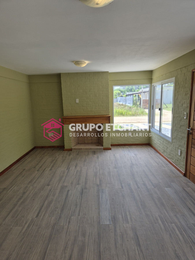 Casa ID.42 - Casa en venta Piriápolis dos dormitorios y dos baños.