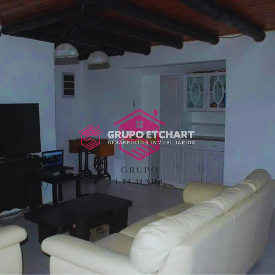 Casa ID.46 - Casa en venta Piriápolis 5 dormitorios y 2 baños.