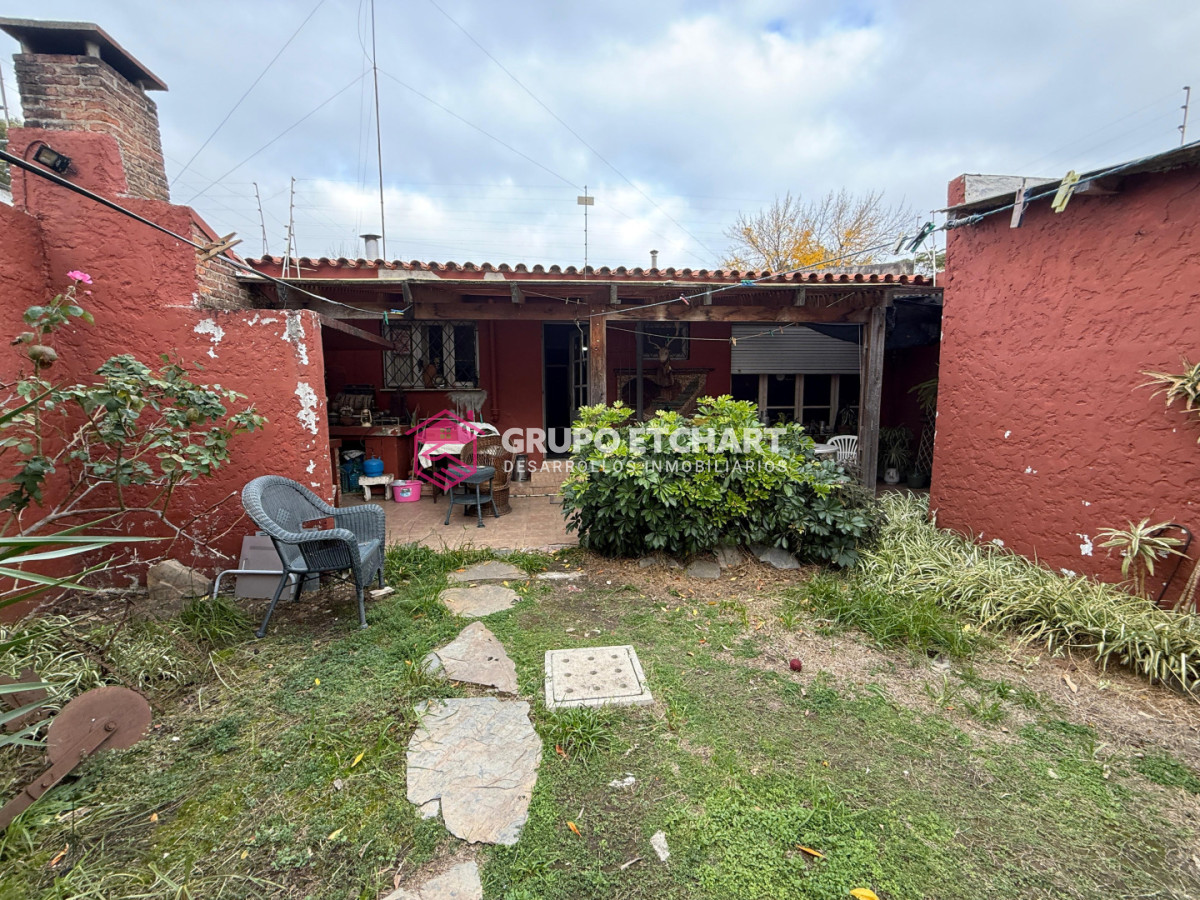 Casa ID.230 - EN VENTA casa 2 dormitorios, garage para 12 vehiculos!!!
