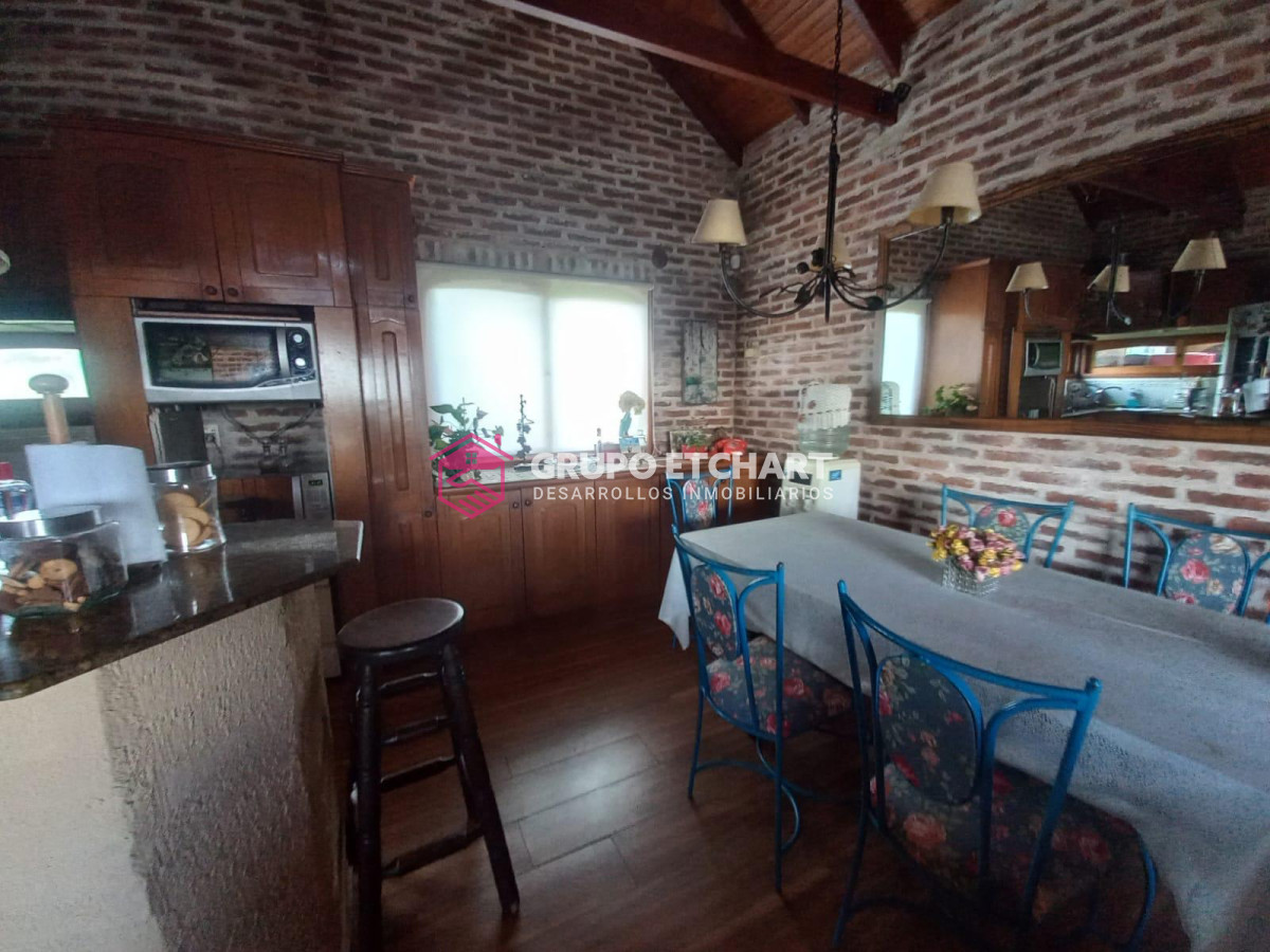 Casa ID.70 - En venta dos casas gemelas en Piriápolis 6 dormitorios y 4 baños.