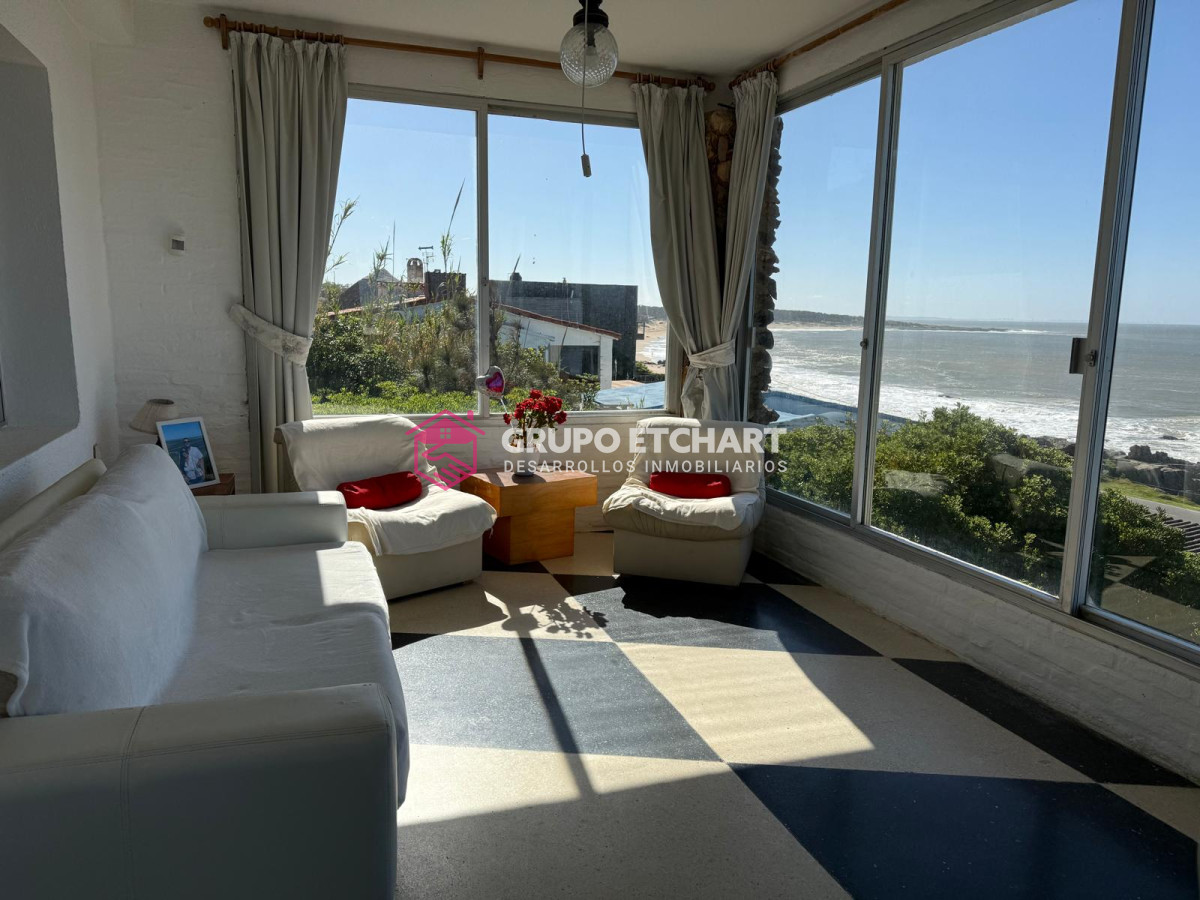 Casa ID.109 - Casa en venta Punta Colorada -  Vista al Mar - 3 Dormitorios 2 Baños