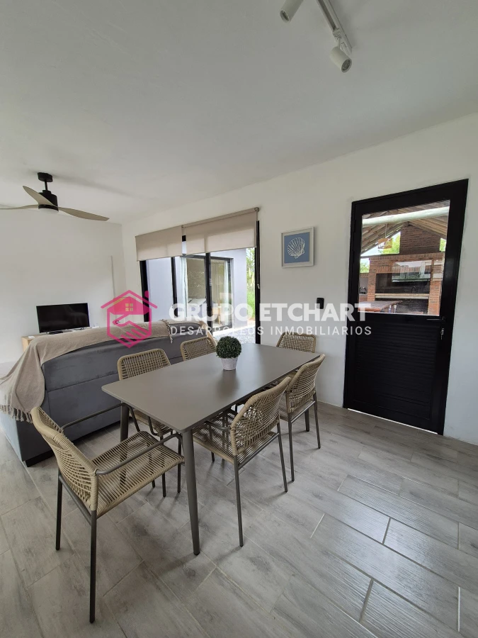 Casa ID.85 - Casa en Venta Piriápolis dos dormitorios un baño.
