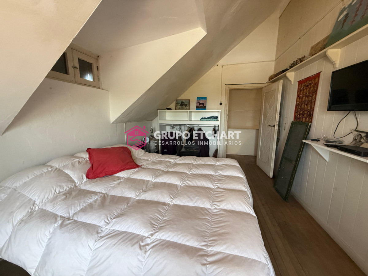 Casa ID.228 - casa en venta. 5 dormitorios y 3 baños.