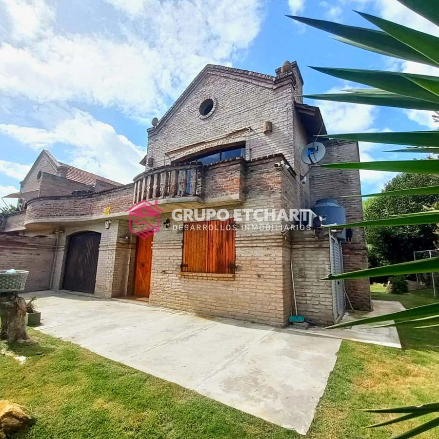 Casa ID.68 - Casa en venta Piriápolis 3 dormitorios y 2 baños.