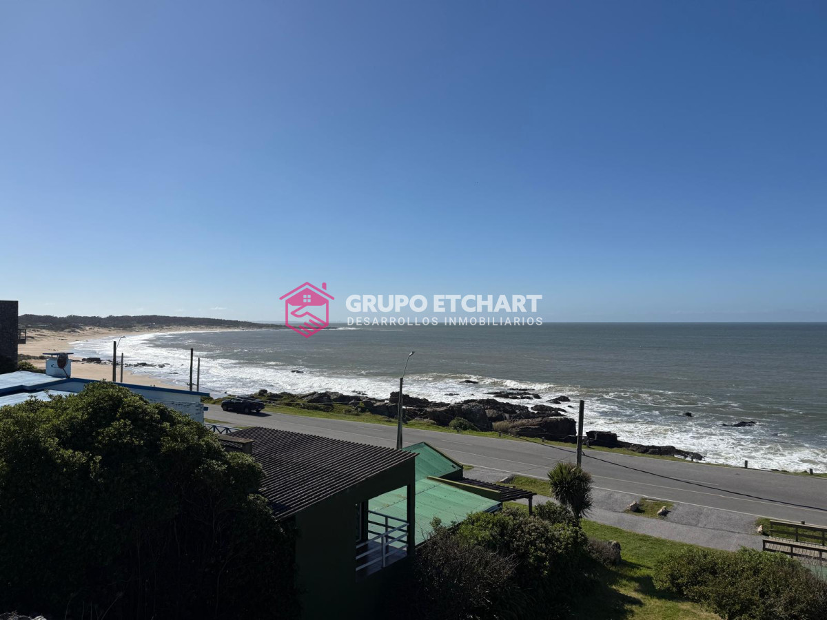 Casa ID.109 - Casa en venta Punta Colorada -  Vista al Mar - 3 Dormitorios 2 Baños