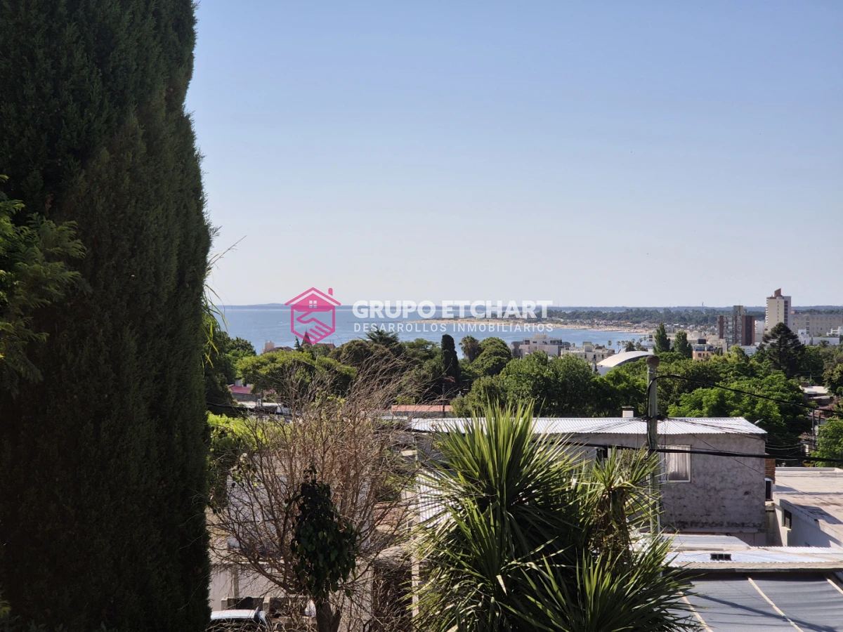 Casa ID.68 - Casa en venta Piriápolis 3 dormitorios y 2 baños.