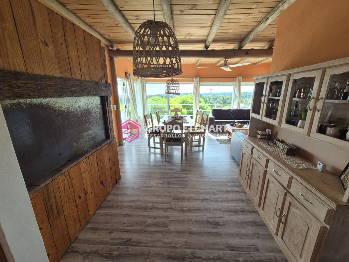 Casa ID.191 - Casa en Venta Piriápolis 5 dormitorios y 2 baños