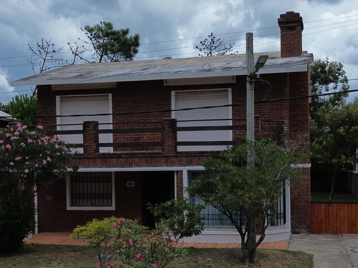 Casa en Venta Piriápolis Los Angeles 3 dormitorios 2 baños.