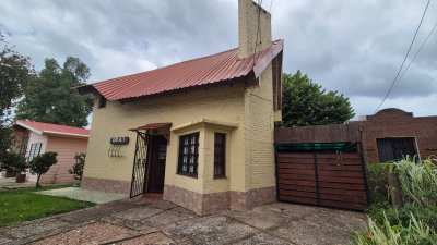 VENTA Casa Estilo Tradicional y Moderno a 3 Minutos de la Playa