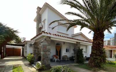 Venta - Casa en el Centro de Piriápolis, a Pasos de la Rambla