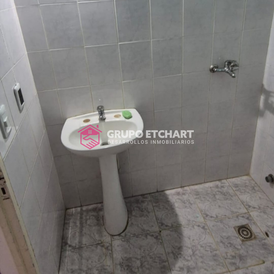 Local Comercial ID.74 - Alquiler local comercial Piriápolis.